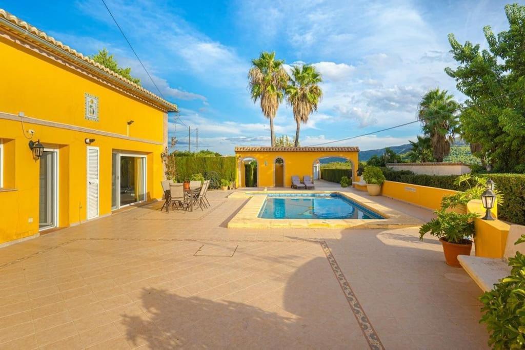 Villa Trossos Alcalali Exterior photo